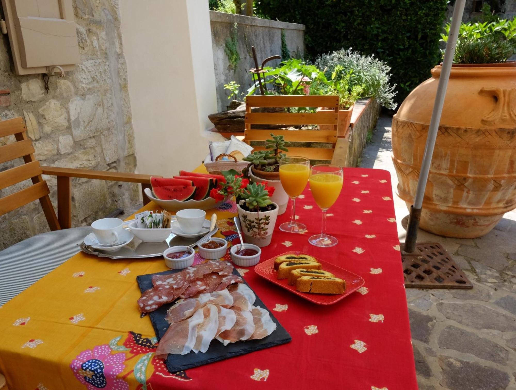 Agriturismo Il Ponticello Vaiano  Exterior foto